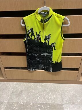 jamie sadock Neon Yellow and Black Graphic Zip Mock Sleeveless Top